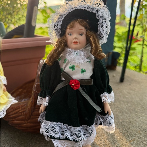 Classic Porcelain Dolls Girls Soft Body Victorian Lacey Dress Sets of 6 - Picture 5 of 17